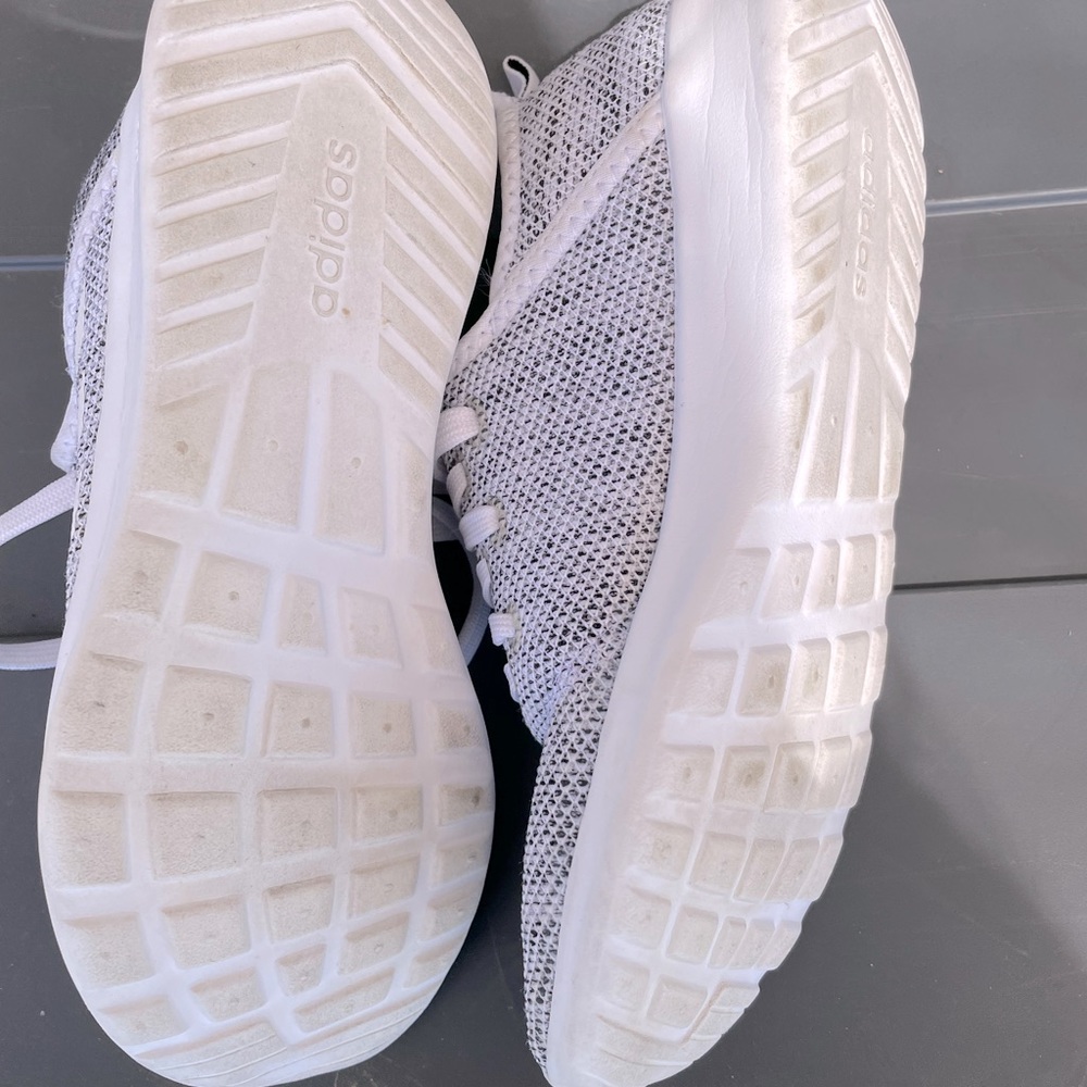 Adidas 7.5 running shoes for women   cloud foam pure shoes . White and black